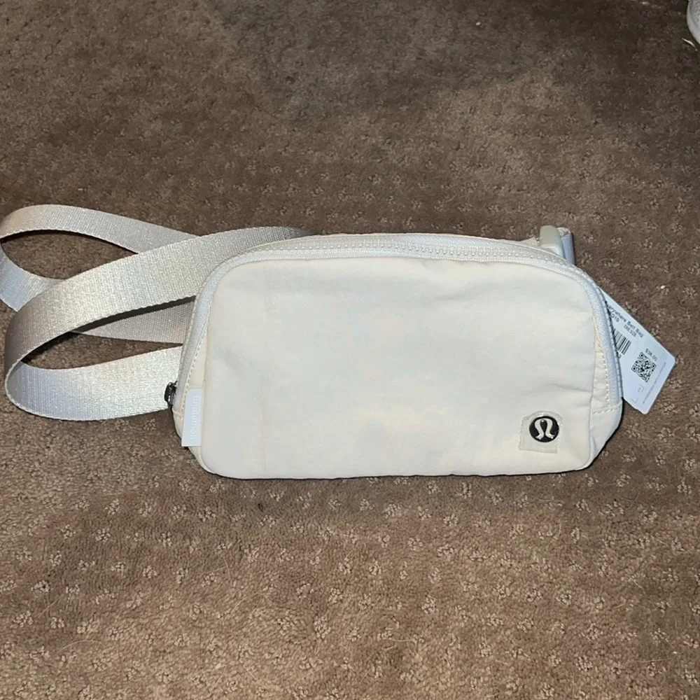 Lululemon Everywhere Belt Bag opal white - Picture 5 of 5